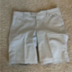 Dockers Women's Cream Shorts
